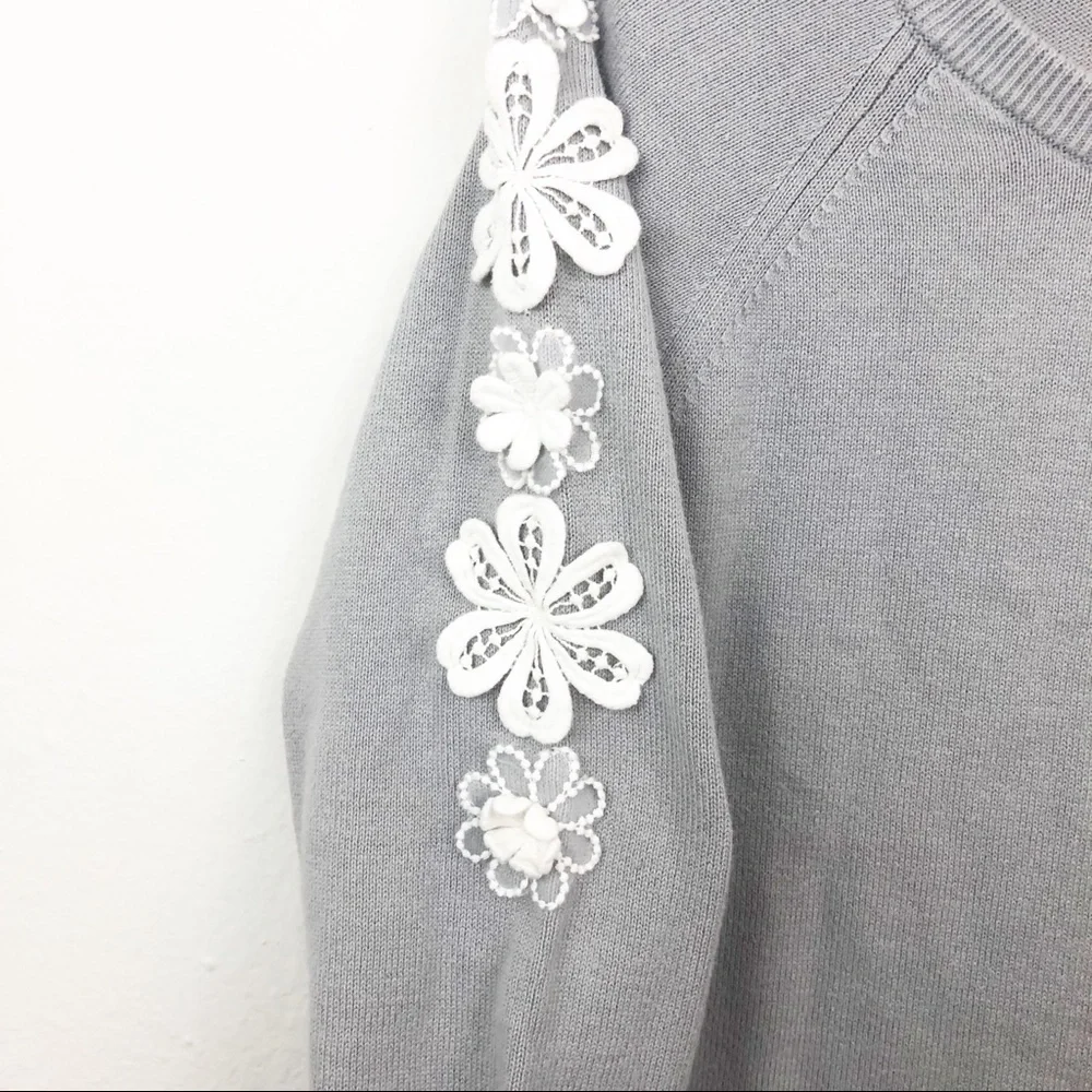 J. Crew Floral Grey‎ Sweater Size Large